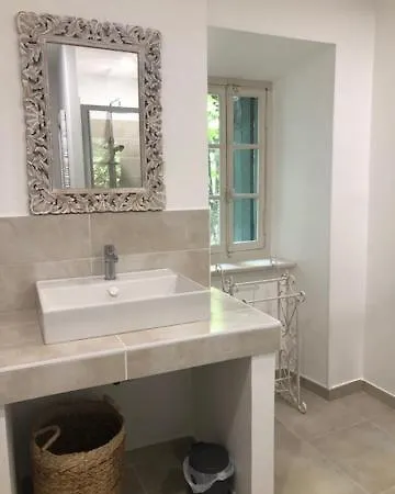 Château De Paulignan Trausse