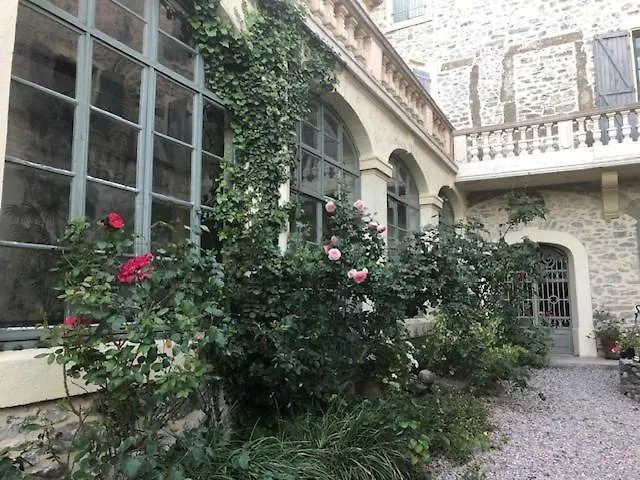 Chateau De Paulignan Trausse