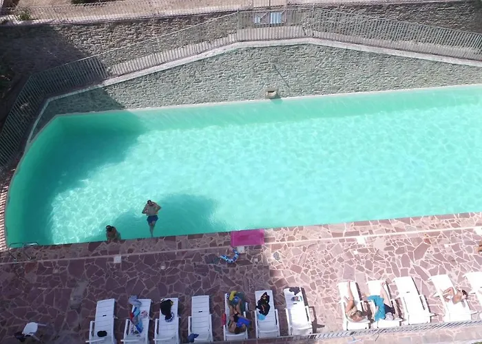 Bed & Breakfast Chateau De Paulignan Trausse